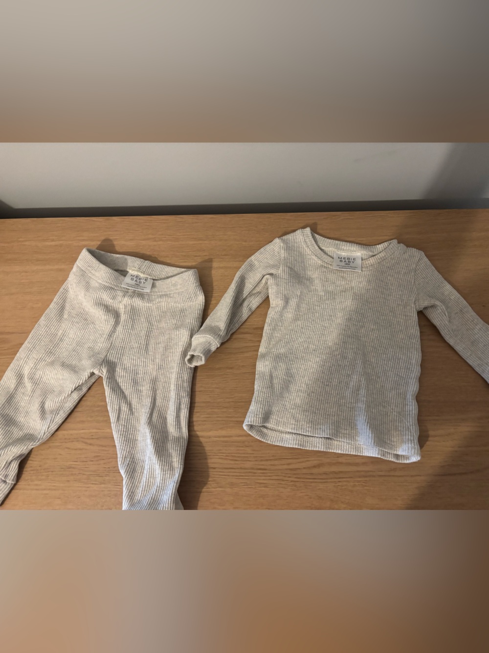 MEBIE BABY Neutral Ribbed Two-Piece Set - 18 months